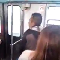 'Vagoneros” golpean a policías en Línea B del Metro (video)
