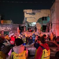 Reportan dos muertos y 25 heridos por explosión en vecindad de la colonia Morelos