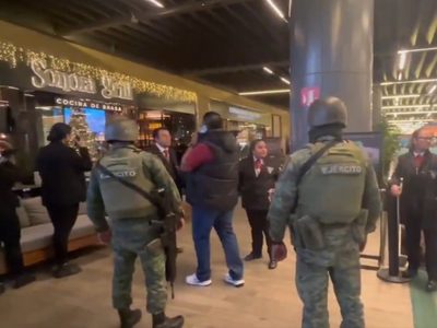 Ejecutan a un hombre en un restaurante de la Plaza Miyana, en Polanco (Video)