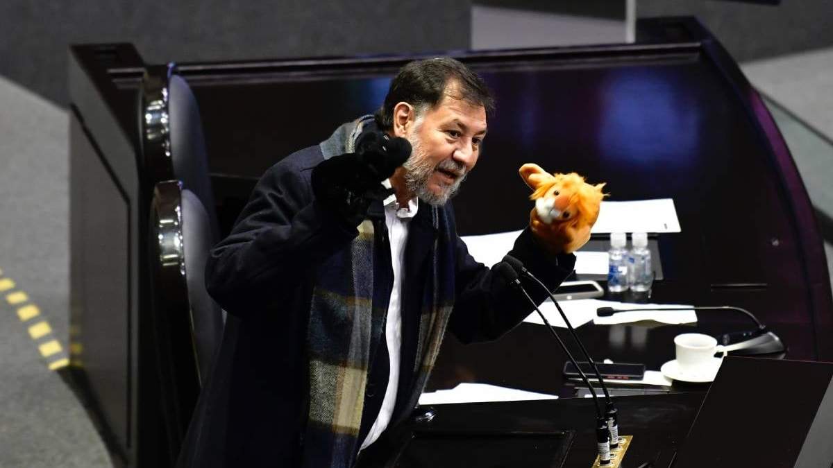 Gerardo Fernández Noroña en la sesión del 11 de noviembre
