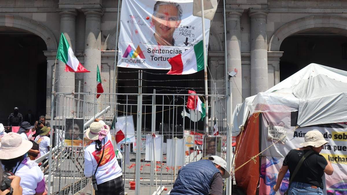 Manifestación en palacio de gobierno