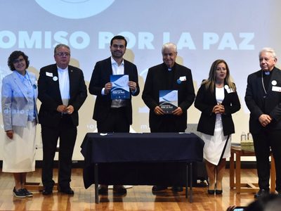 CEM da a conocer los puntos del "Compromiso por la Paz" que firmaron los candidatos presidenciales