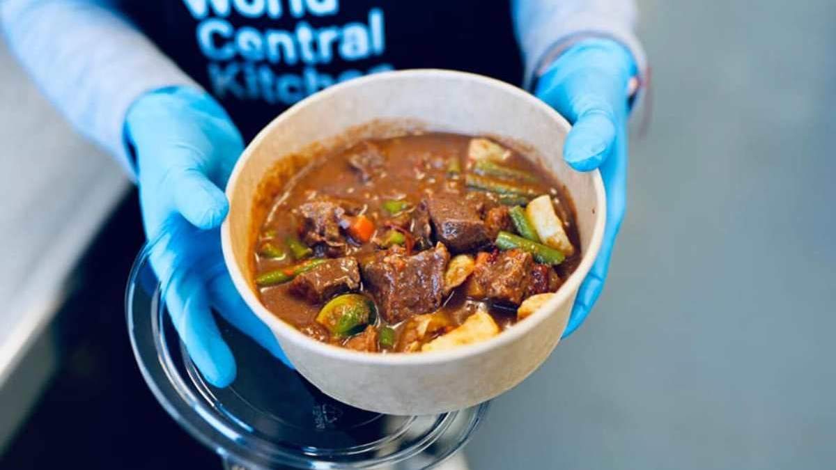 Asistencia humanitaria en comida. Fuente: (Instagram)