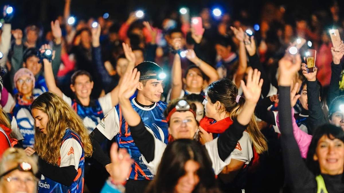 Participantes de la caminata en el Parque Norte. Fuente: (Twitter)