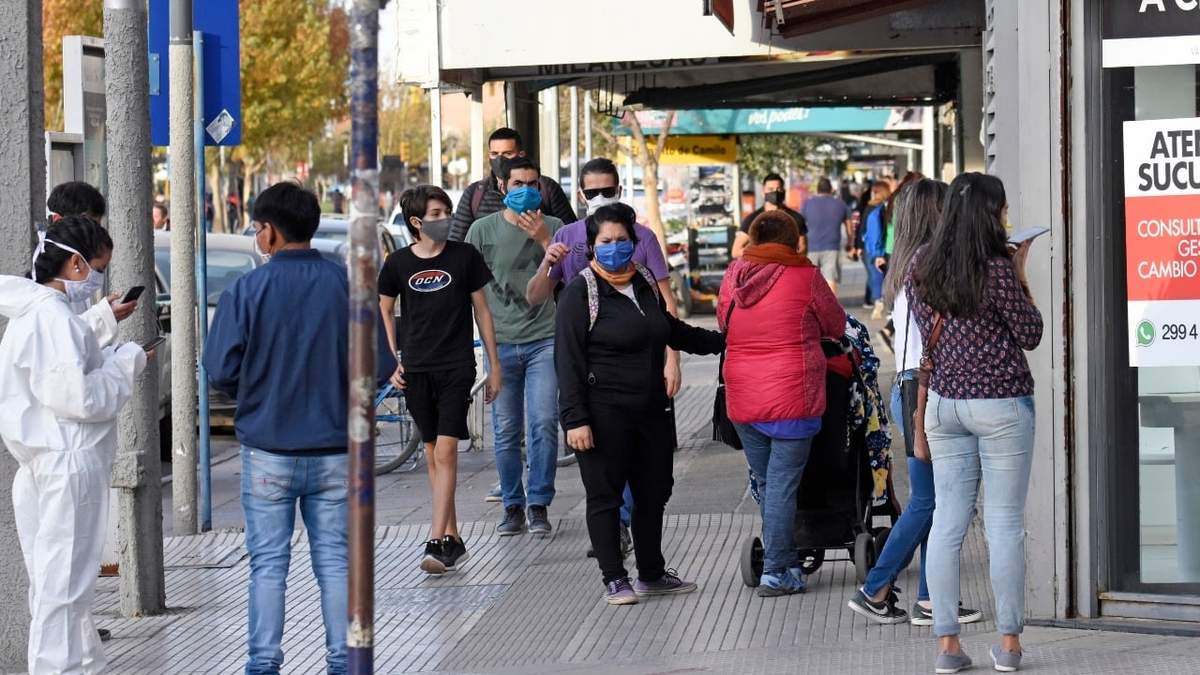 Nuevas medidas sanitarias en los comercios por el aumento de casos de coronavirus. Fuente: (Twitter)