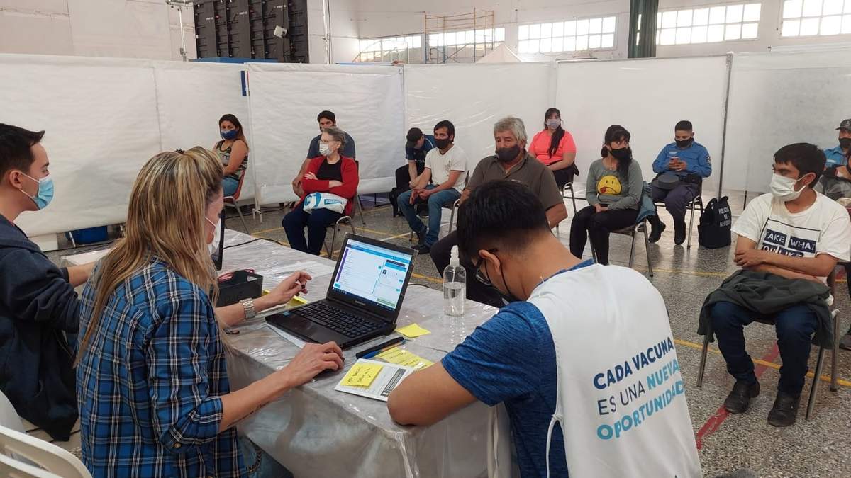 Nueva jornada de vacunación en Neuquén Capital. Fuente: (Twitter)