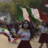 Fiesta en la CDMX con el #DesfileDiaDeMuertos (Imágenes y Video)