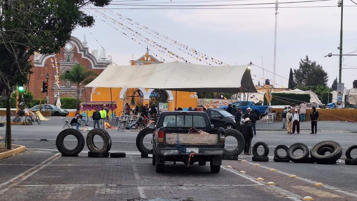 Uno de los bloqueos de habitantes de San Andrés Cholula