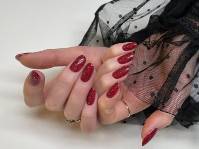 Colores de uñas invierno 2025: elegí tu favorito y hacete el Nail Art en casa sin drama
