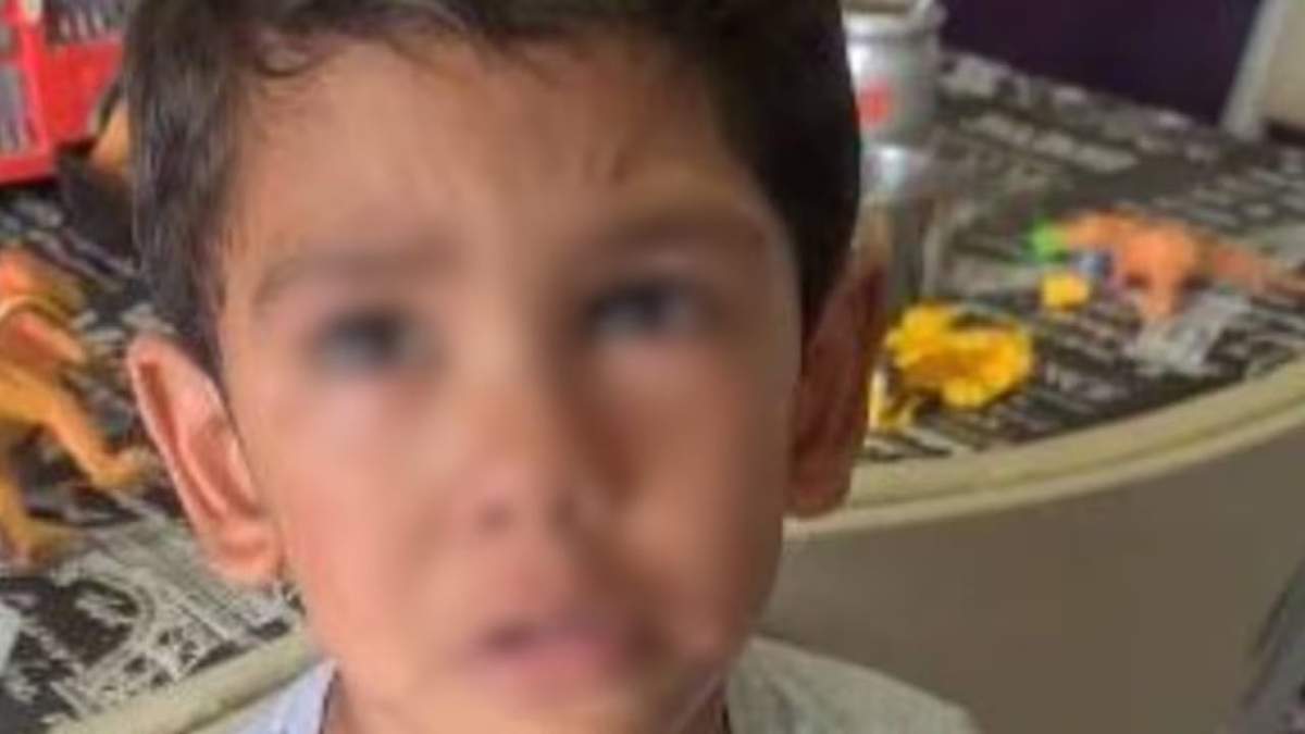Un niño de 4 años fue hallado muerto en su casa y la principal sospechosa es su madre