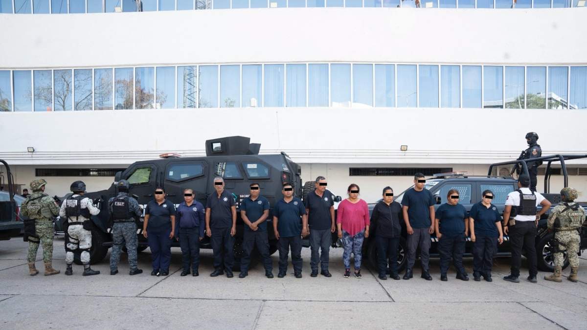 Judicializan a 11 policías municipales de Chiapas por presuntos vínculos con la delincuencia