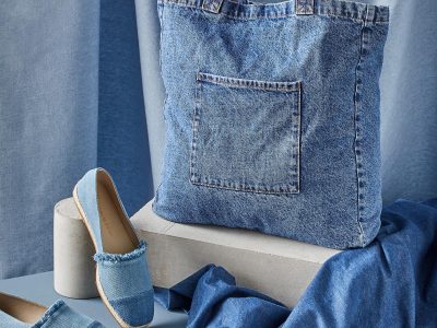 Si tenés un jean viejo o roto, no lo tires: convertilo en este bolso fachero y espacioso para el verano