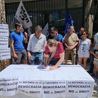 El Frente Gremial también presentó un recurso de amparo contra el DNU de Milei