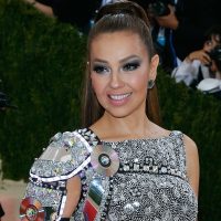 ¡Cuidado con lo que muestras señorita! Thalía se arriesgó a más con este video. ¿Su belleza sigue intacta?