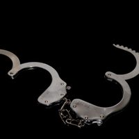 Detienen a mujer y tres hombres tras abandono de cuerpo en una maleta en CDMX