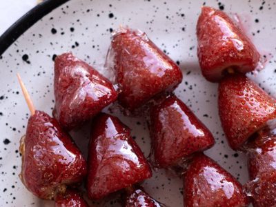 Tanghulu: la deliciosa receta viral coreana para hacer fruta caramelizada en pocos minutos