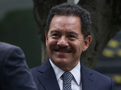 Recorte al Poder Judicial y “ajuste mínimo" al INE, anticipa Ignacio Mier