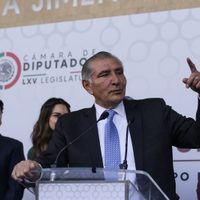 Adán Augusto niega despidos en el INE; los únicos que se quedarán sin empleo son Córdova y Murayama