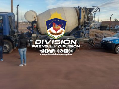 Hallaron en Rincón de los Sauces un camión mezclador que había sido robado en Río Negro