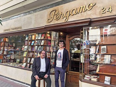 Autor de "Cochabamba", Jorge F. Hernández salva la librería más antigua de Madrid