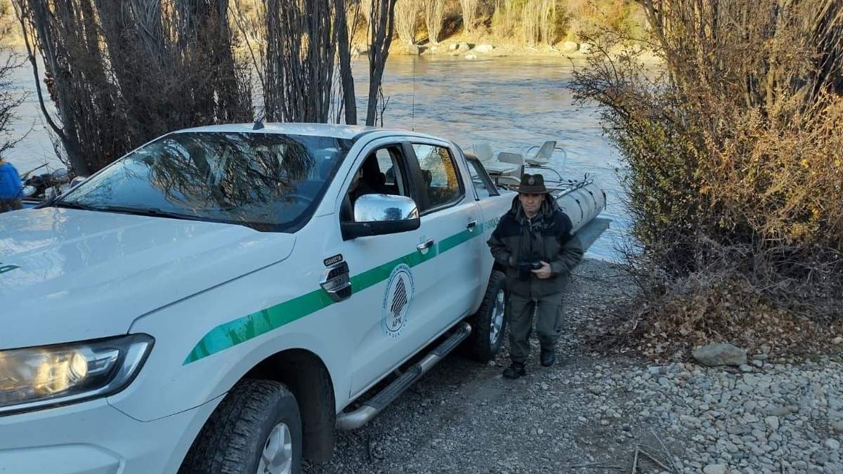 Pesca ilegal en el río Limay. Fuente: (Twitter)
