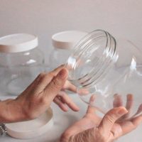 Desempolvá los frascos de vidrio que tenés en la alacena: así de fácil podés transformarlos y dejarlos como nuevos