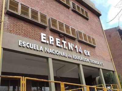Por una explosión, volvieron a suspender las clases en la EPET 14, que lleva 30 días sin poder funcionar