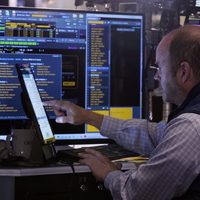 Dow Jones sube mil puntos tras tregua de 90 días en guerra comercial EU-China