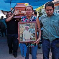 El camino a las urnas se llena de cadáveres