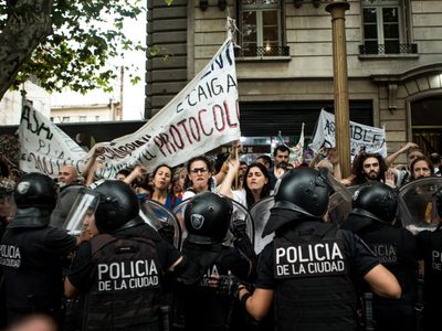 La manifestación en defensa del INCAA fue reprimida y hay tres detenidos
