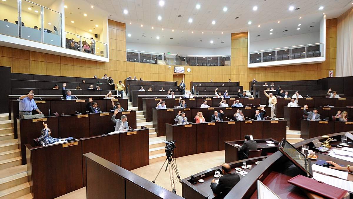 Juntos por el Cambio propone límetes en el aumento de salarios. Fuente (Legislatura Neuquén)