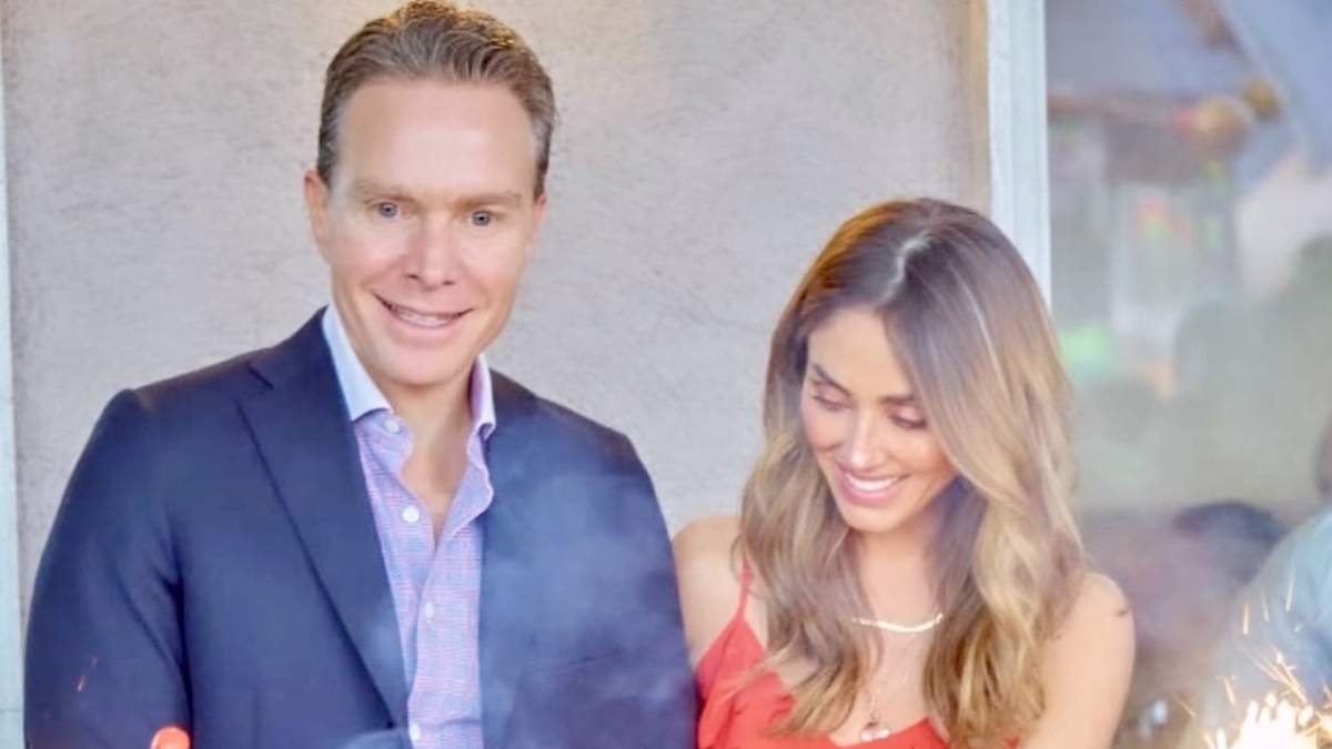 Manuel Velasco y Anahi en la celebración
