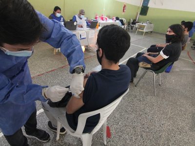 Cómo será la jornada de vacunación este viernes y sábado: horarios y lugares