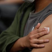 En un día, 564 muertos y 31 mil 336 nuevos casos de covid-19 en México