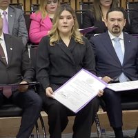 INE da constancia a magistrada promovida en acordeones entregados por el gobierno de Nuevo León