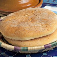 Pan marroquí sin horno: la receta que te va a salvar más de una vez y que se hace en pocos minutos
