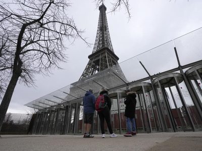 Por tercer día consecutivo la Torre Eiffel está cerrada por la huelga de empleados