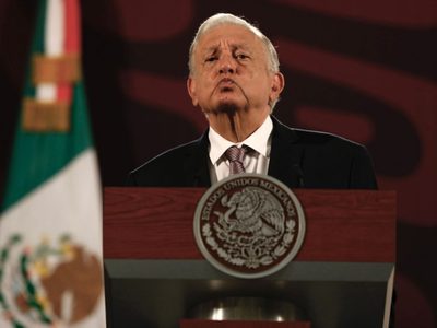 AMLO promueve continuidad de Zoé Robledo, Ruy López y Svarch en gabinete de Sheinbaum