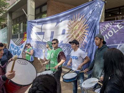 Estatales reclaman "provincializar" y "municipalizar" el aumento salarial