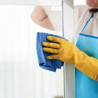 Tips y consejos para limpiar los vidrios del hogar y que queden impecables