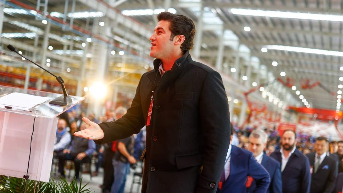 Samuel García. gobernador de NL
