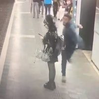Detienen al hombre que golpeó a varias mujeres en el Metro de Barcelona