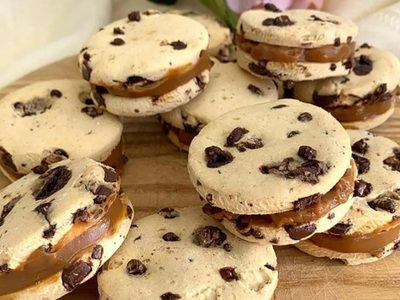 Alfajores de pepitos: la combinación más tentadora para los paladares más exigentes, en una receta fácil y perfecta