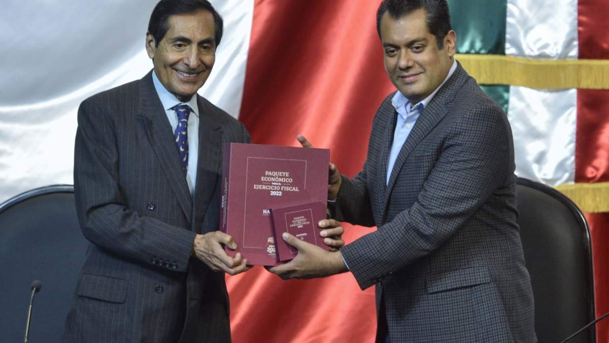 El secretario de Hacienda y Crédito Público en la entrega del paquete económico