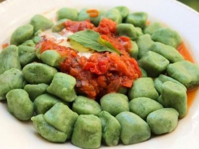 Ñoquis de ricota con espinaca: si sos fan de la receta clásica no te podés perder esta igual de rica y jugosa