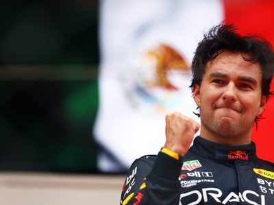 "Checo" Pérez lloró al escuchar el Himno Nacional tras triunfar en el Gran Premio de Mónaco (Video)