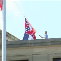 Mississippi aprueba retirar la enseña confederada de su bandera ante protestas antiracistas