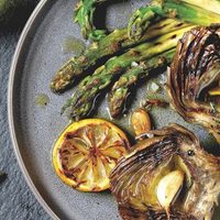 Alcaucil, beneficios de un vegetal para disfrutar en temporada