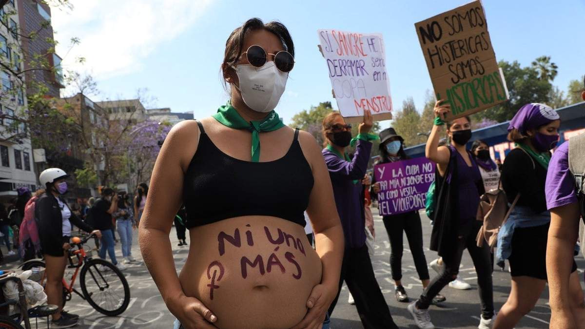 Marcha por el 8M en la capital del país