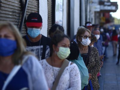 Gripe H3N2: infectólogos comienzan a recomendar el uso de barbijos en lugares cerrados
